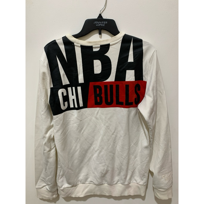 crewneck chicago bulls white