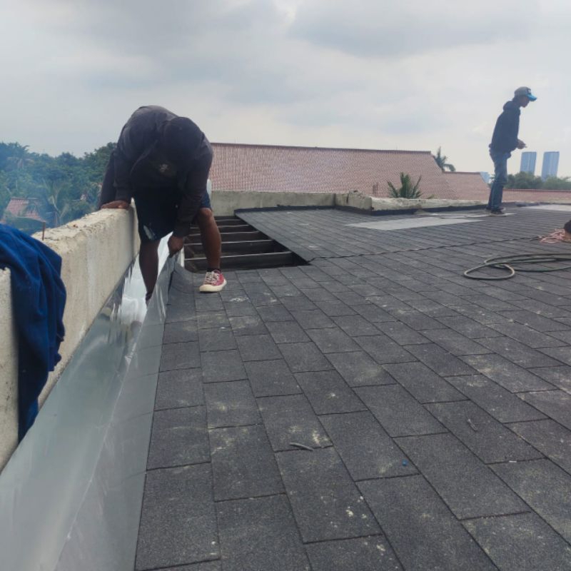 panggilan perbaikan atap rumah bocor/rembesan, perbaikan talang air, waterproofing  tembok, pengecat