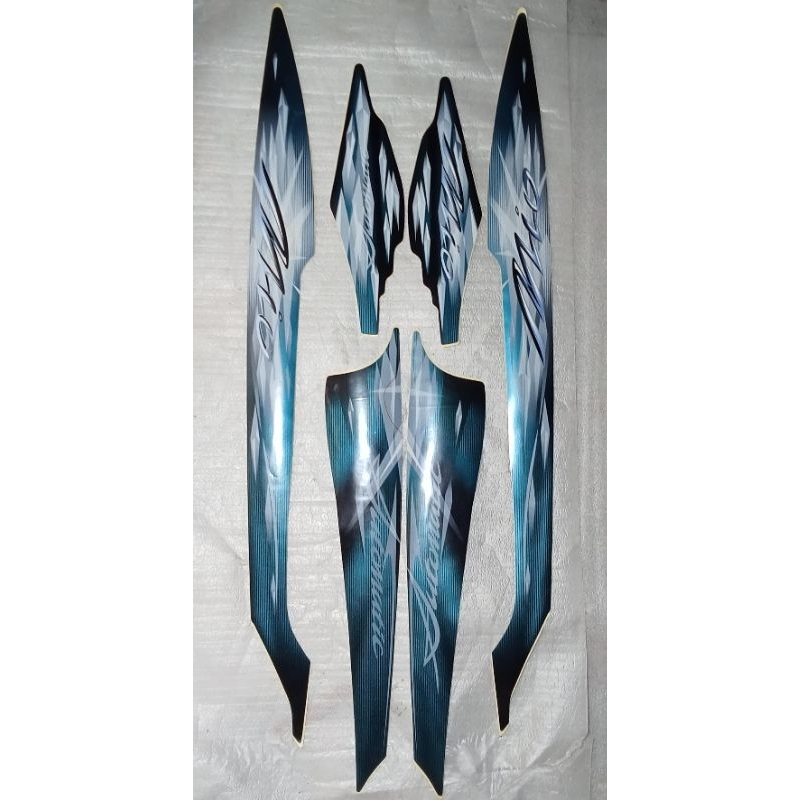 Striping stiker body kanan kiri full set Mio sporty tahun 2009 warna hijau silver Original