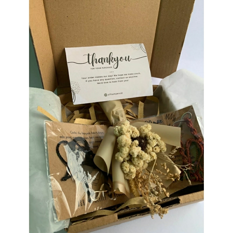 Hampers Ulang Tahun Cewek/Cowok | Hampers Couple | Kado Ulang Tahun | Hadiah | Gelang Couple | Jam T