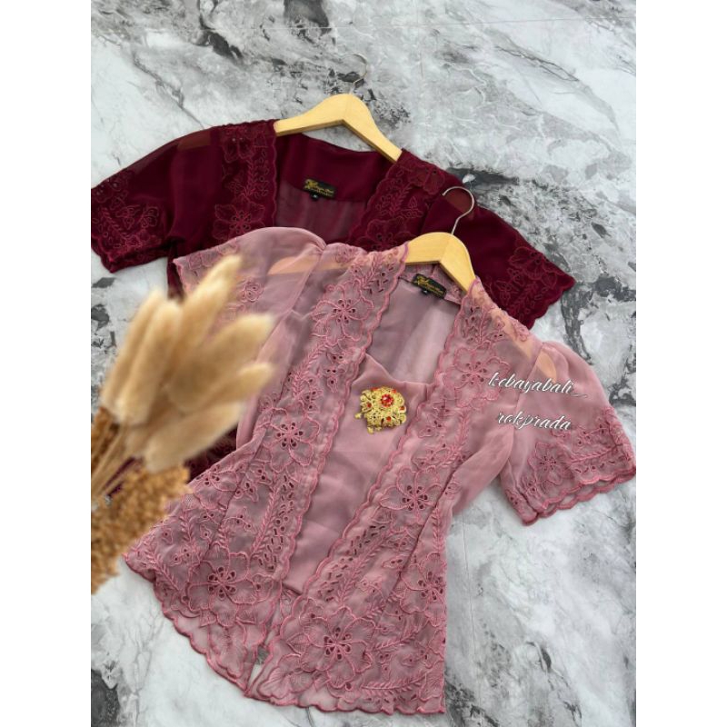 KEBAYA BORDIR ENCIM LENGAN PENDEK