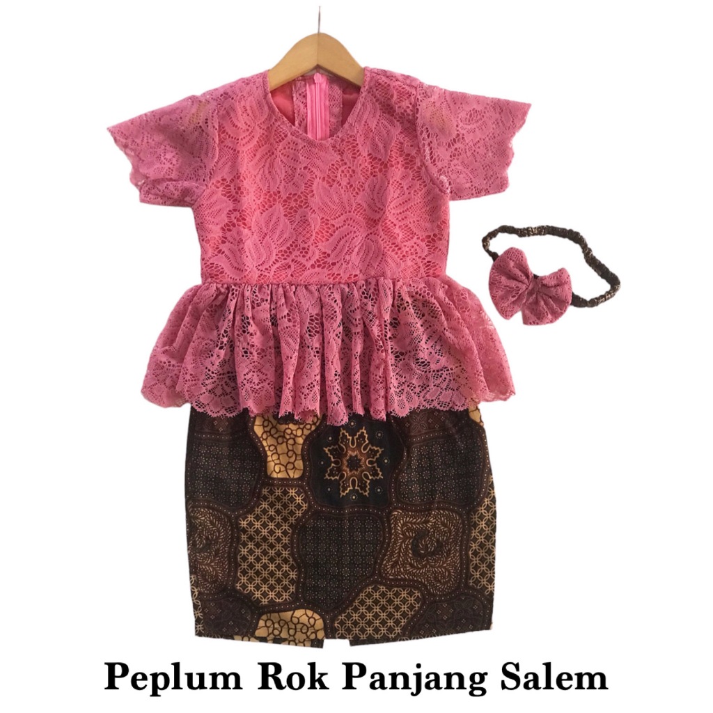 Setelan Kebaya Anak Berbahan Kain Brukat Model Peplum Rok Panjang Warna Salem
