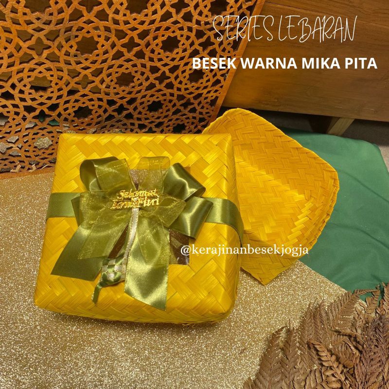

HAMPERS LEBARAN | BESEK HIAS MIKA PITA WARNA /besek hantaran besek nasi besek Snack hampers lebaran idul fitri
