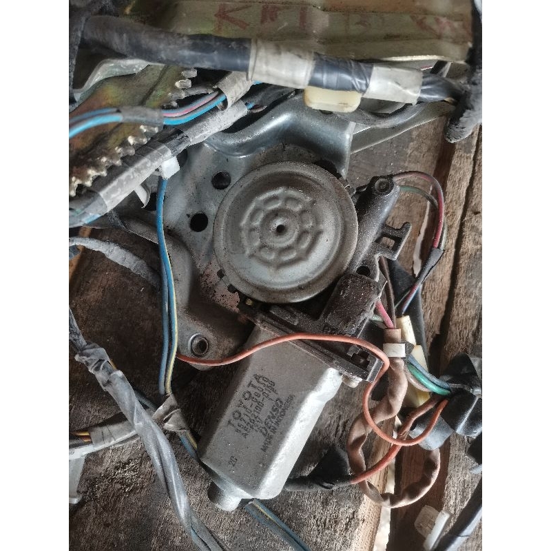 power window kijang LGX 2003 1 pcs