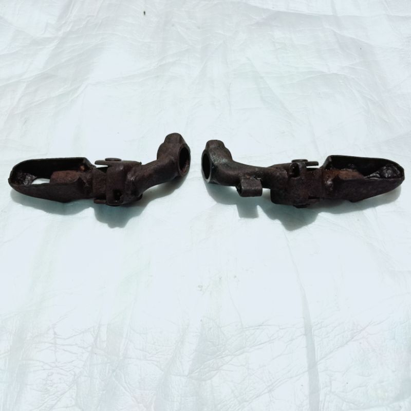 footstep foot step postep pijakan kaki depan Yamaha DT100 DT 100 Oryginal second bekas