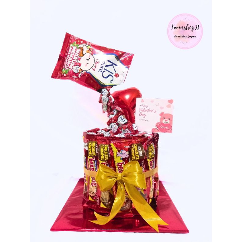 

Snack Tower Edisi Merah / Snack Tower Unik