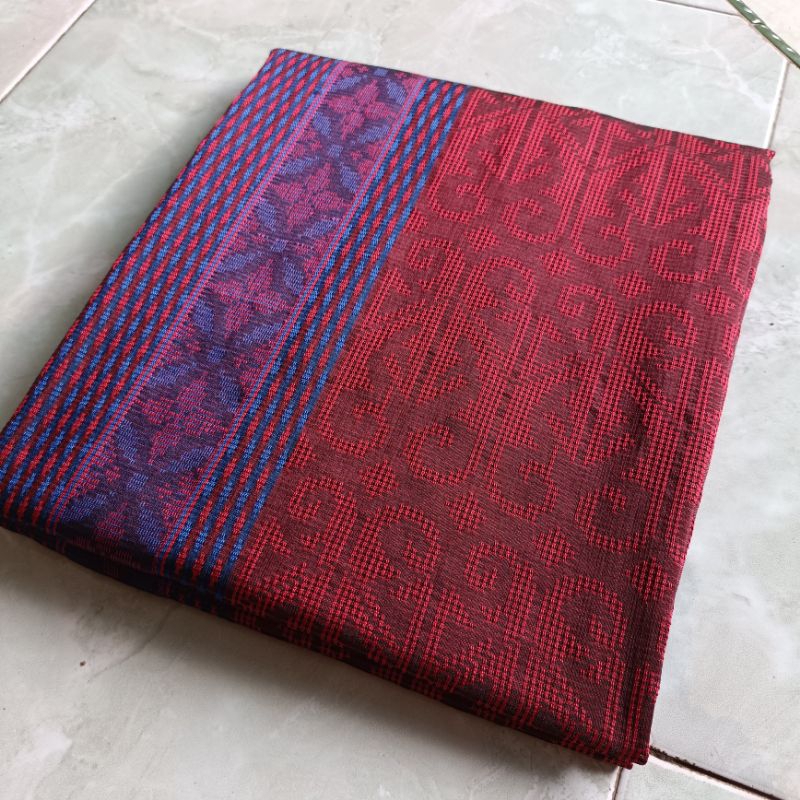 Kain songket Motif Gorga Batak Merah