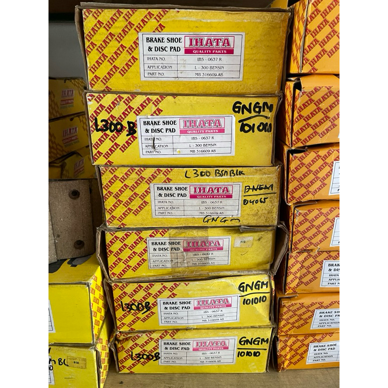 Kampas Rem L-300 Bensin Merk IHATA (MB 316609AB)