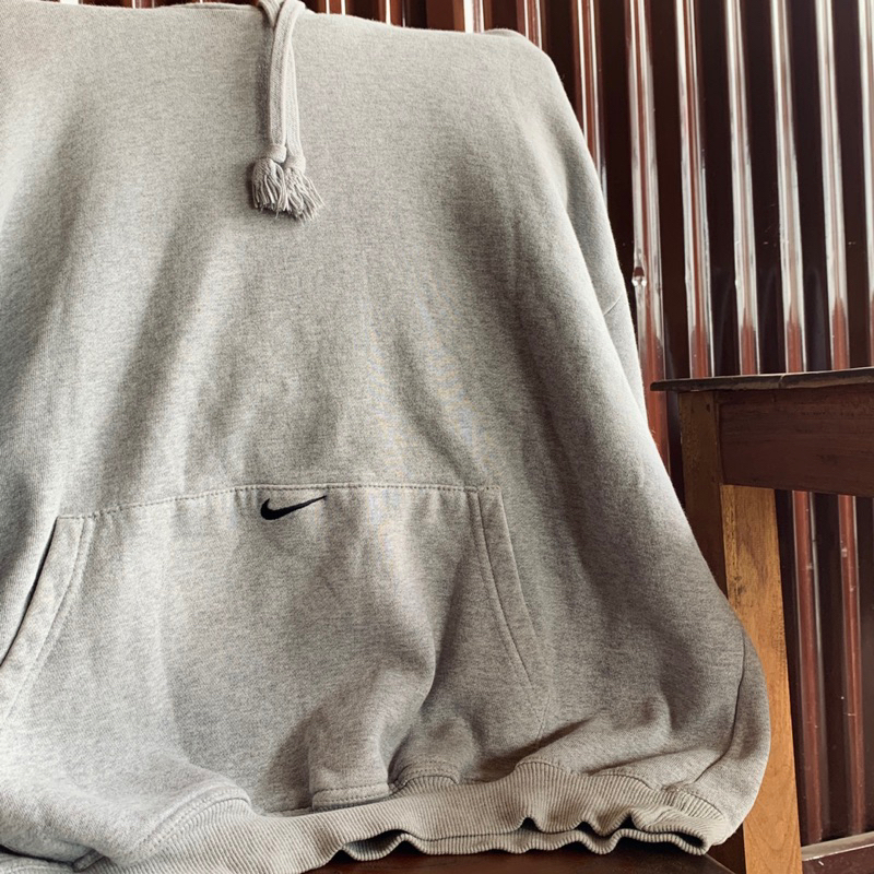NIKE GREY CENTER LOGO HOODIE