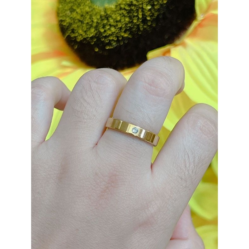 Cincin titanium polos mata satu gold