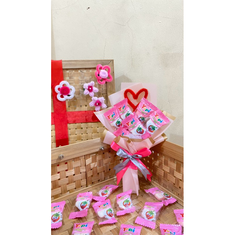 

BUKET PERMEN MINI YUPI | BUKET PERMEN YUPI LOVE | BUKET PERMEN MURAH | BOUQUET PERMEN | BUCKET PERMEN
