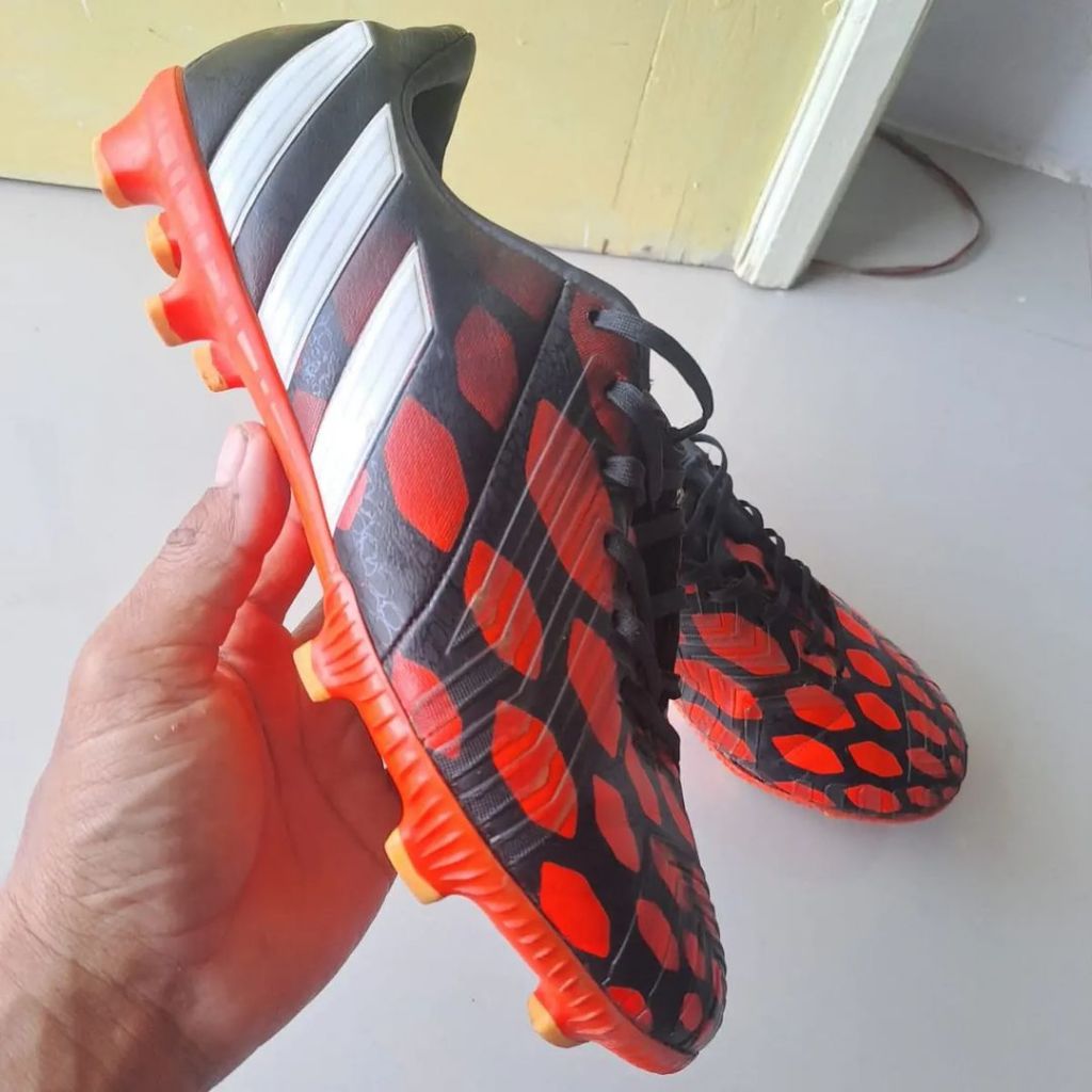 Sepatu bola-Sepatu bola second-Sepatu bola preloved-kasut bola second- boot bola second adidas absol