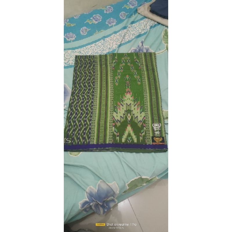 sarung BHS sutra Lamiri Donggala 420 210 second masih bagus