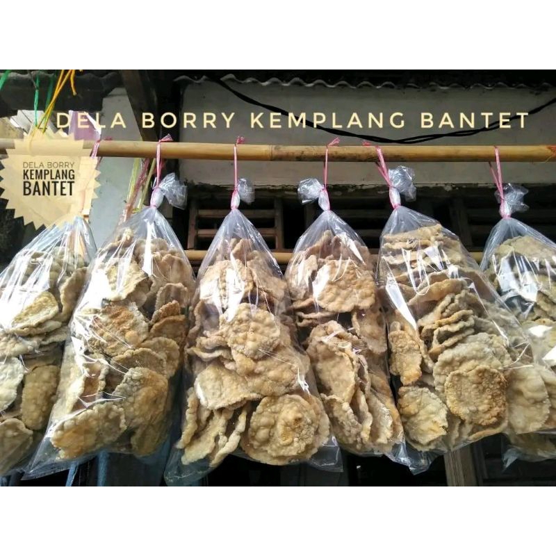 

PAKET 3 BUNGKUS KEMPLANG BANTET+ SAMBAL