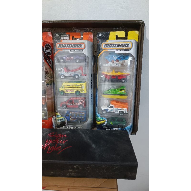 MATCHBOX SEA RESCUE 5 PACK Jeep Cherokee