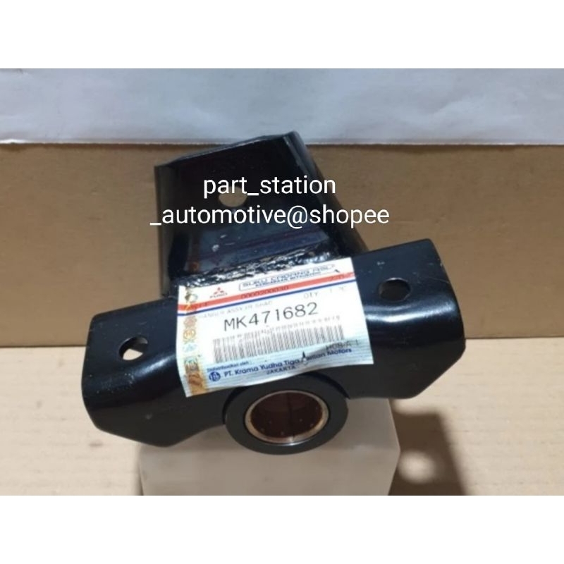 HANGER DEPAN BAGIAN BELAKANG MITSUBISHI CANTER ORIGINAL MK471682