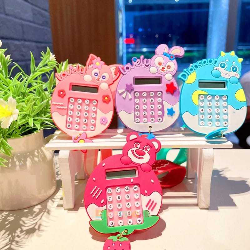 

Gantungan kalkulator anak anak dewasa simple di tas souvenir hadiah