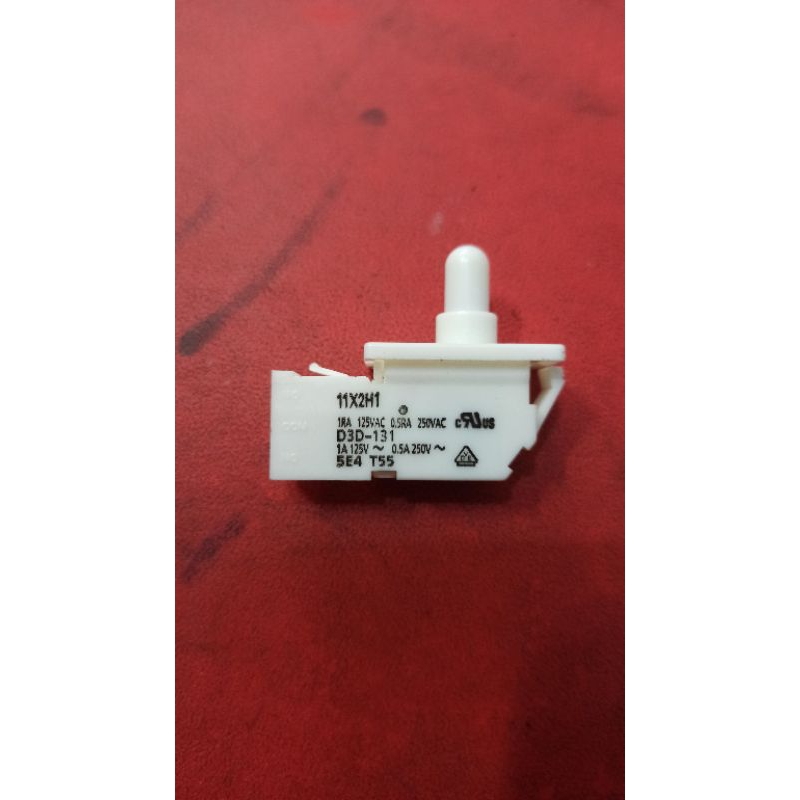 Swit Sakelar Lampu Kulkas 1 Pintu Sharp