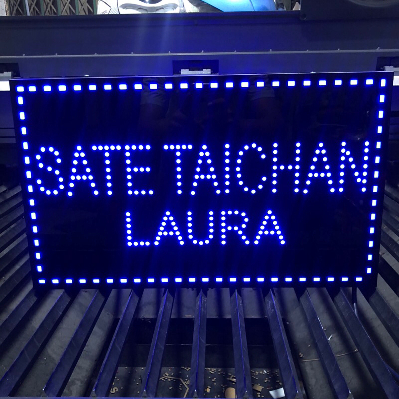 Neon box akrilik custom ukuran 40cm x 60cm