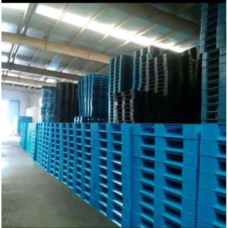 

palet plastik 1 kali pakai warna biru 110 x 110 x 12