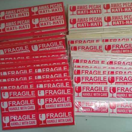 

Stiker Fragile untuk Packing Lebih Aman