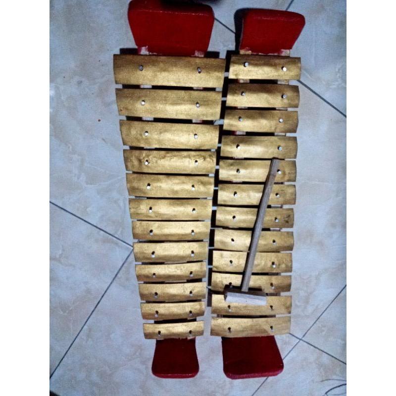 MAINAN Saron 12 Wilah SARON Trasisional 12 NADA ALAT Dewasa KAYU Asli