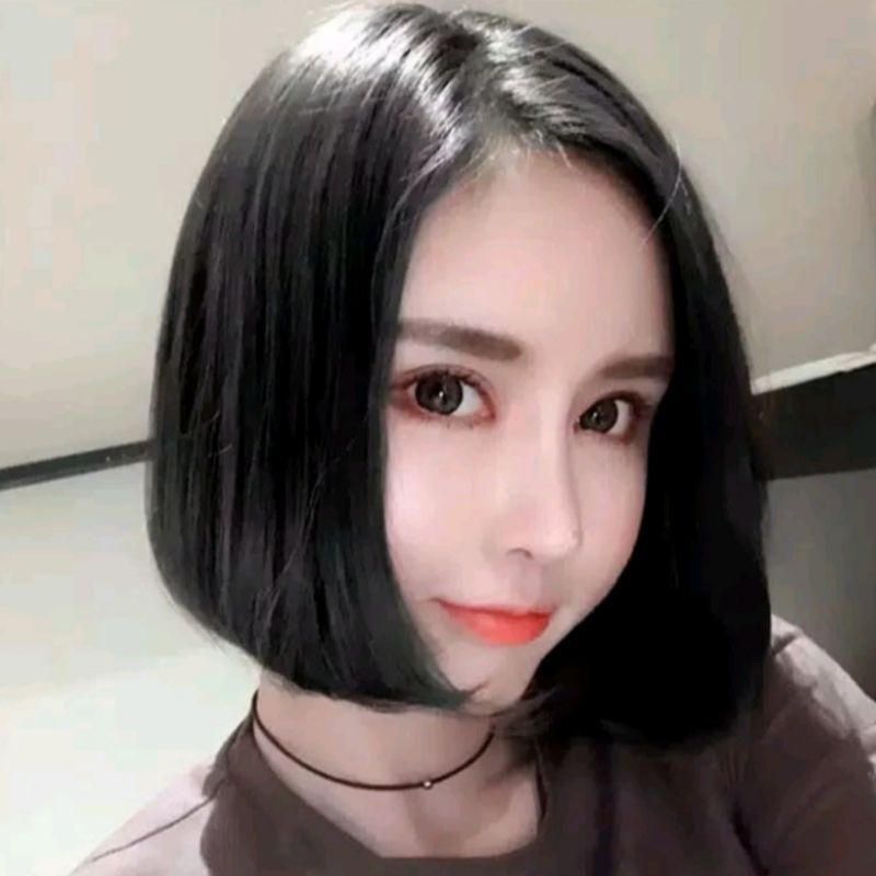 Wig Wanita Model Bob Rambut Pendek 30 Cm Tanpa Poni Rambut Palsu Wanita Model Bob Pendek Belahan Tan