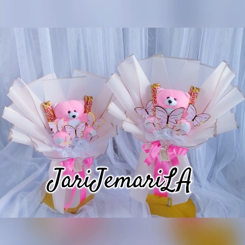 

Buket coklat butterfly dan boneka edisi valentine ukuran buket besar/ buket coklat valentine medan