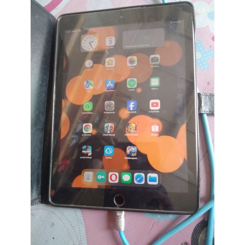 Ipad 5th Gen 32GB SECOND