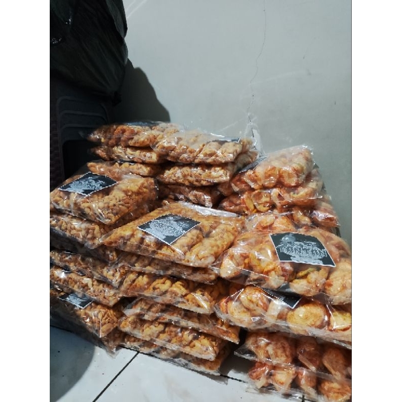 

seblak pedas dan makaroni gurih 1 kg an