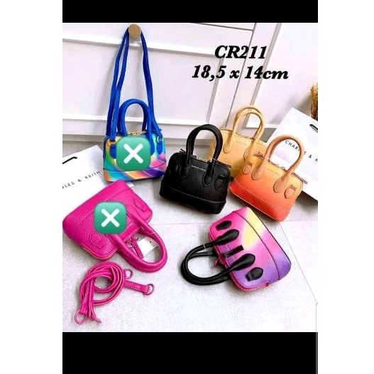Tas Charles and keith IMPORT PREMIUM Ready warna Hitam Saja Realpict Ready Siap Kirim