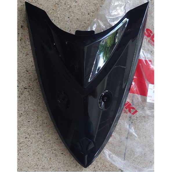 Tameng Tebeng Segitiga Depan Suzuki Address warna HITAM