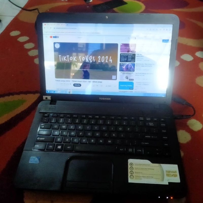 Laptop Toshiba murah malang