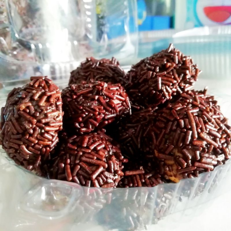 

Kue Rambutan