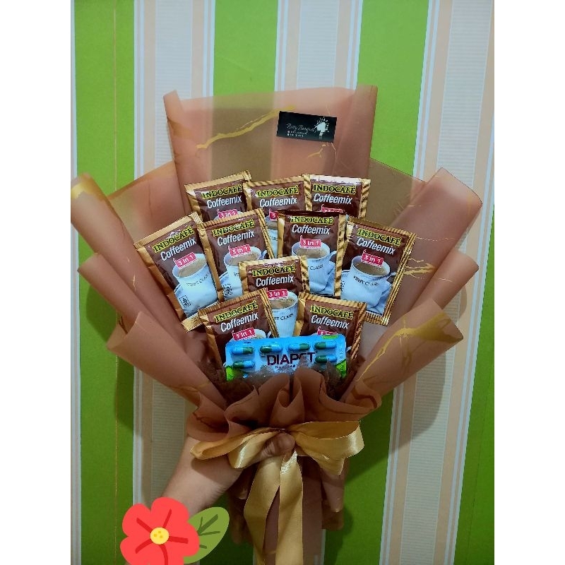 

Buket/Bouquet/Bucket Snack Hadiah Wisuda Ulang Tahun Anniversary