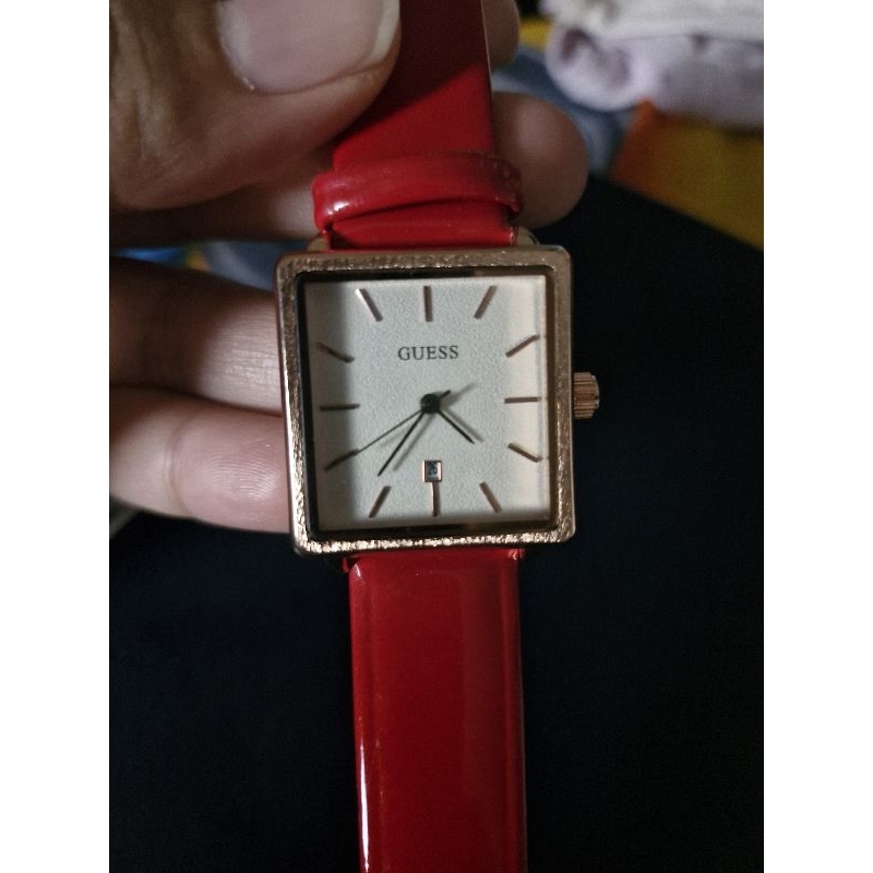 jam tangan kulit cewek kotak mengkilap merk gues merah keren