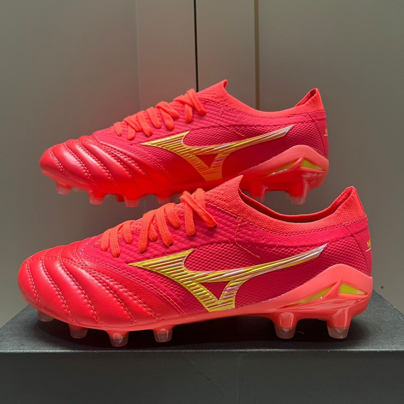 Sepatu Bola Mizuno Beta 3 Red Gold