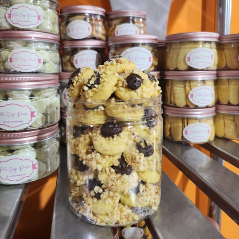 

KUE CHOCO PEANUT PREMIUM KEMASAN 600ML TERLARIS | KUE KERING KHAS LEBARAN