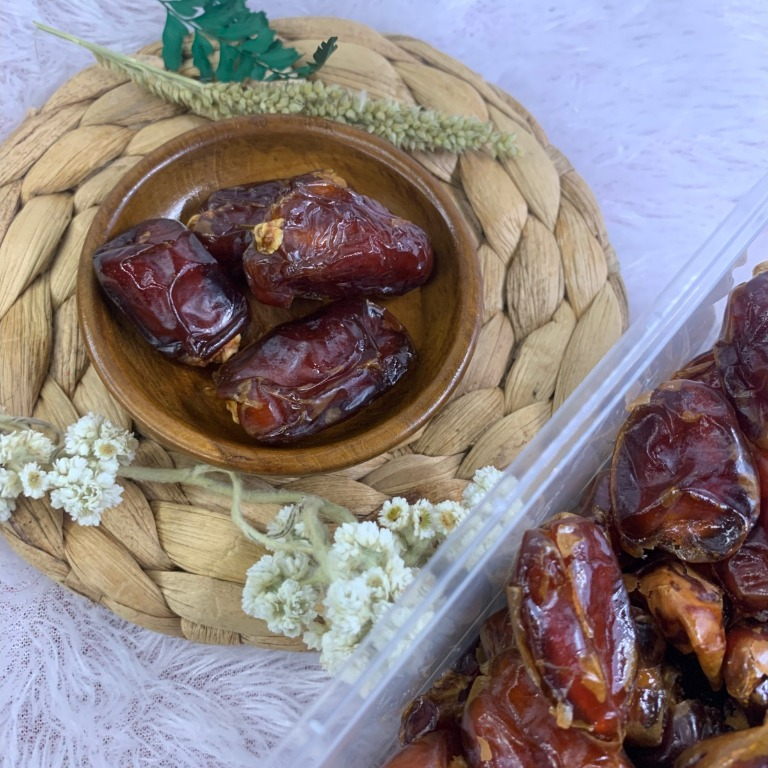 

Kurma Khalas Arab Saudi Murah Premium Berkualitas