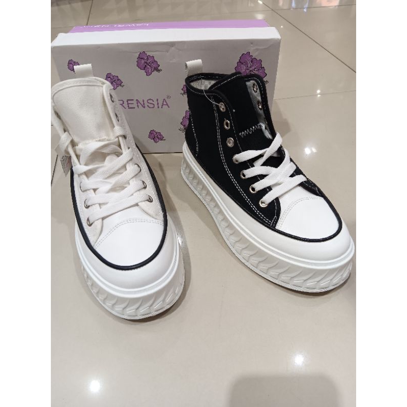 Lawrensia sepatu sneakers boots wanita