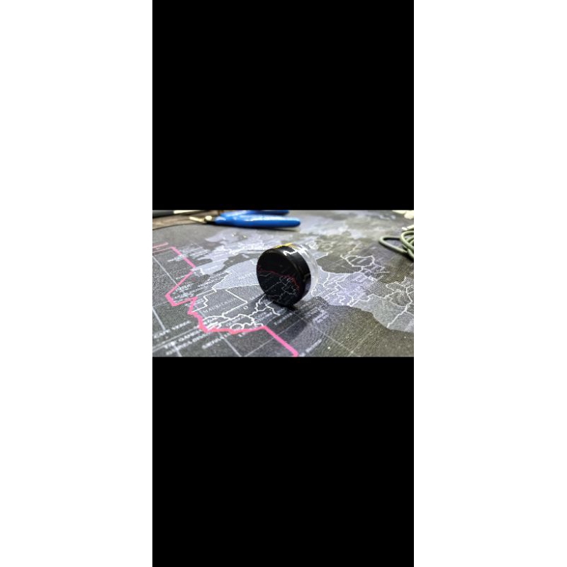 Pot cream bulat hitam