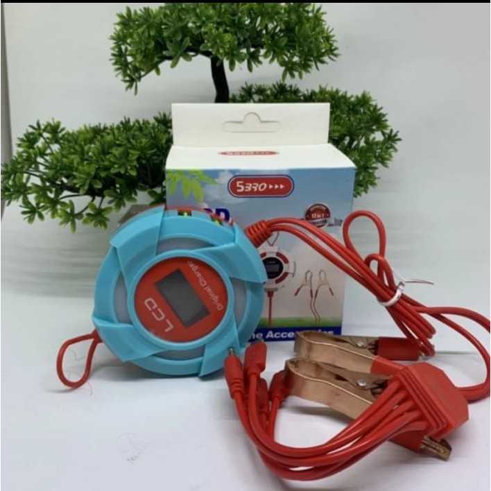 A*  CHARGER AKI 5BRO 8 USB LCD