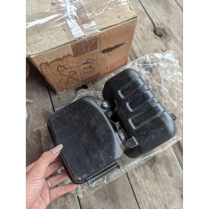 Box filter assy suzuki crystal original