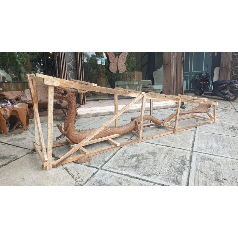 Patung Naga Kayu Jati