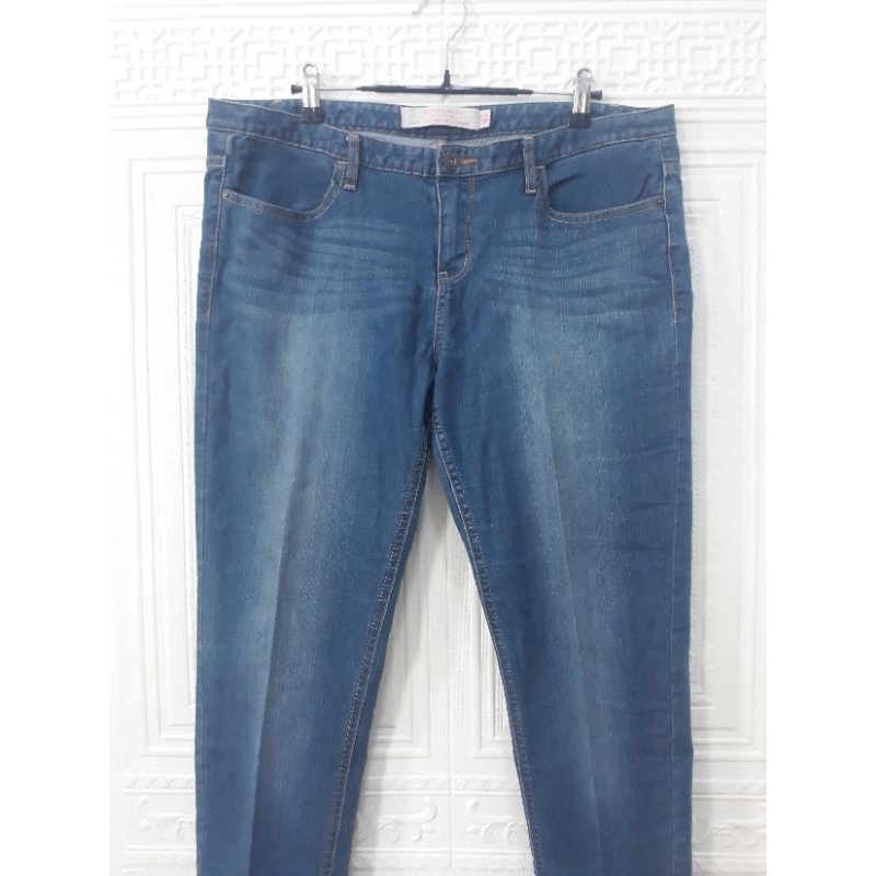 Giordano Essentials / Celana Panjang Giordano / Celana Giordano Essentials / Celana Jeans Wanita / C