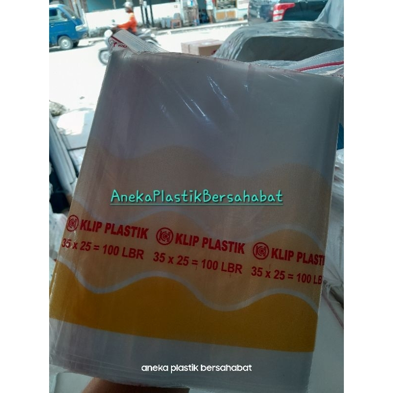 

plastik klip 35x25 MERK KLIP PLASTIK BUKAN MERK LAIN , plastik baju , plastik dokumen 1 bks isi kurleb 100 lembar