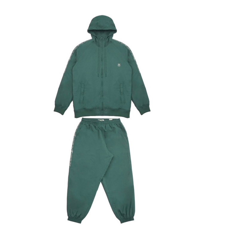 jaket moutley pria 6377337