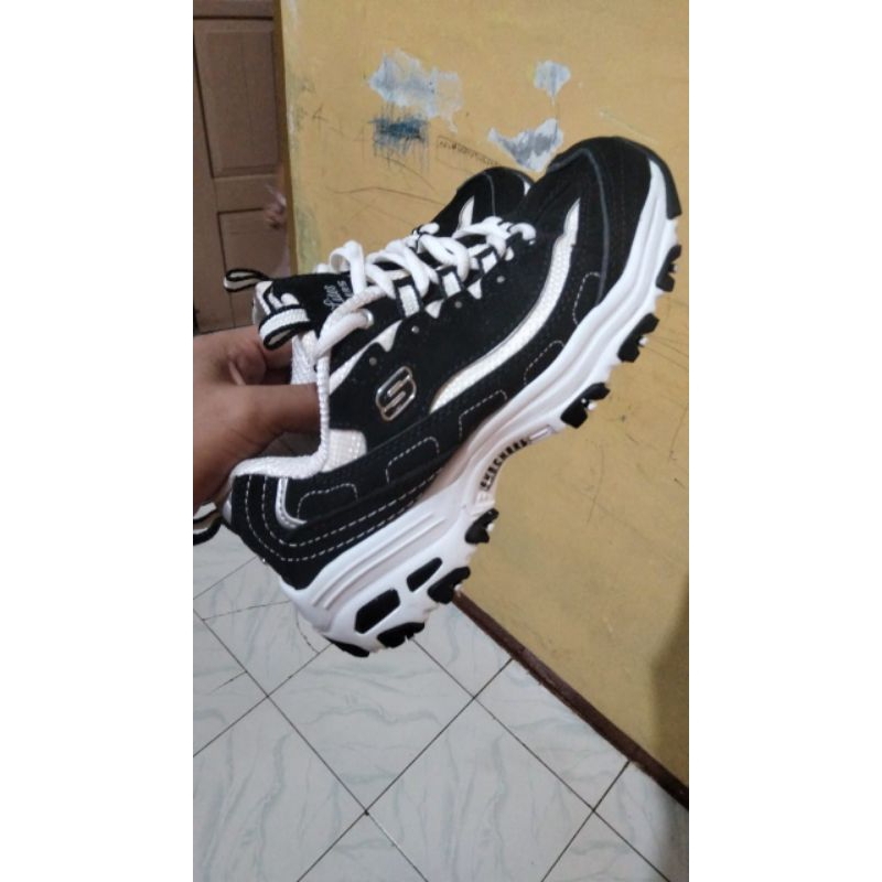 Sepatu Skechers D'Lites Size 37,insol 24 original bukan fashion.. kondisi like new