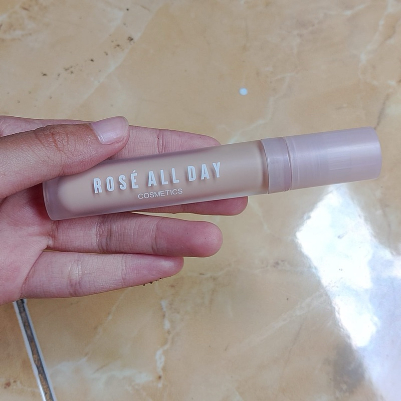 ROSE ALL DAY CONCEALER BEIGE [PRELOVED]