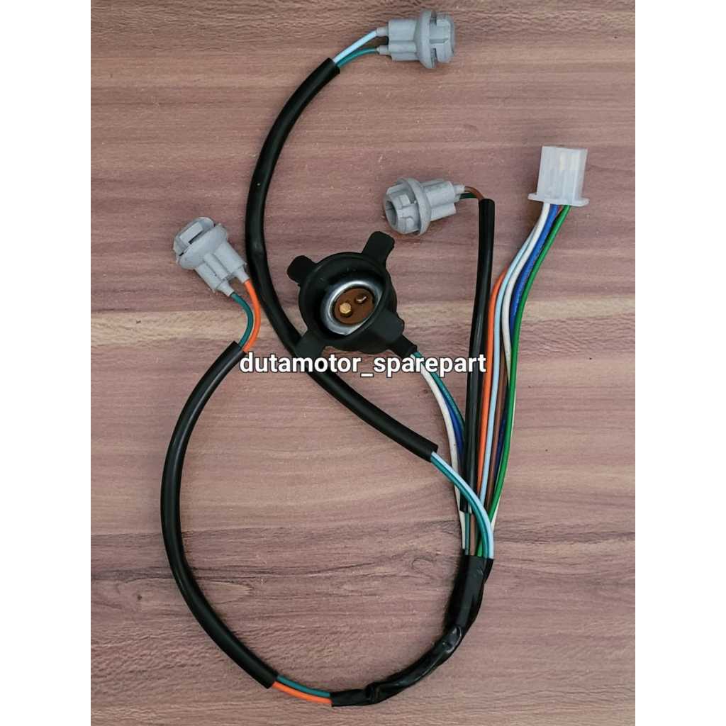 Fitting Lampu Soket Lampu Depan Beat Karbu Satu Set Plus Fitting Sen Senja